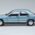 Mercedes 190E W201 Gaiši Zils Norev 1:18 - image 4 of 7