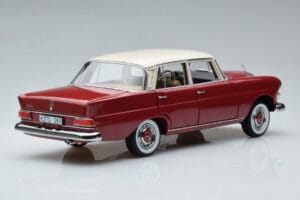 Mercedes 200 W110 Sarkans Norev 1:18 183706 Metāls — attēls 3 no 7