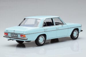 Mercedes 200 W115 Norev 1:18 183777 Metāls — attēls 3 no 7