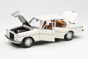 Mercedes 200 W115 Balts Norev 1:18 183770 Metāls — attēls 2 no 8
