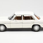 Mercedes 200 W115 Balts Norev 1:18 - image 4 of 8