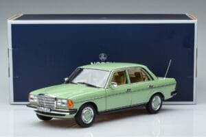 Mercedes 200 W123 Zaļš Norev 1:18 183796 Metāls — attēls 7 no 7