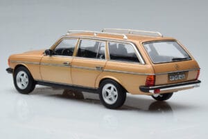 Mercedes 200T S123 AMG Package Bēšs Norev 1:18 183739 Metāls — attēls 7 no 9