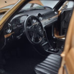 Mercedes 200T S123 AMG Package Bēšs Norev 1:18 - image 8 of 9