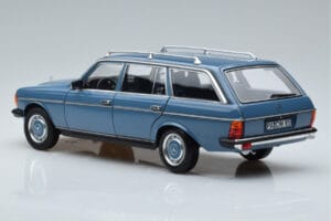 Mercedes 200T S123 Zils Norev 1:18 183737 Metāls — attēls 6 no 7