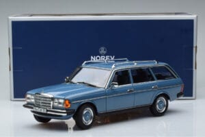 Mercedes 200T S123 Zils Norev 1:18 183737 Metāls — attēls 7 no 7