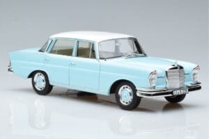 Mercedes 220 S W111 Zils Norev 1:18 183920 Metāls — attēls 5 no 7