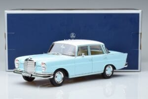 Mercedes 220 S W111 Zils Norev 1:18 183920 Metāls — attēls 7 no 7