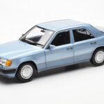 Mercedes 230E W124 Gaiši Zils Metallic Norev 1:18