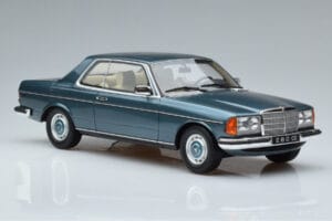 Mercedes 280 CE C123 Zils Otto 1:18 OT627 Sveķi — attēls 4 no 6