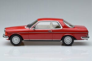 Mercedes 280 CE C123 Sarkans Otto 1:18 OT145 Sveķi — attēls 3 no 6