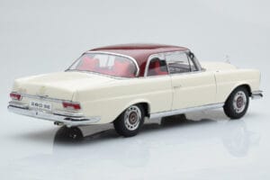 Mercedes 280 SE W108 Balts AUTOart 1:18 76287 Metāls — attēls 4 no 8