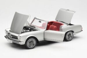 Mercedes 280 SL W113 Pagoda Sudrabs Schuco 1:18 450035000 Metāls — attēls 2 no 8