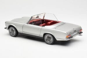 Mercedes 280 SL W113 Pagoda Sudrabs Schuco 1:18 450035000 Metāls — attēls 7 no 8