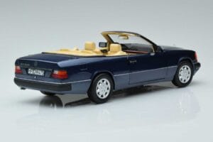 Mercedes 300 CE-24 A124 Kabriolets Nautical Zils Ierobežots Izdevums Norev 1:18 183879 Metāls — attēls 3 no 7