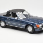 Mercedes 300 SL R107 Jūrnieciskais Zils Norev 1:18 - image 6 of 8