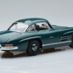 Mercedes 300 SL W198 Gullwing Zaļš Norev 1:18 - image 3 of 7