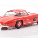 Mercedes 300 SL W198 Gullwing Sarkans Minichamps 1:18 - image 3 of 8