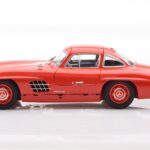 Mercedes 300 SL W198 Gullwing Sarkans Minichamps 1:18 - image 4 of 8