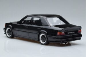 Mercedes 300E W124 5.6 AMG The Hammer Otto 1:18 OT638 Sveķi — attēls 5 no 6