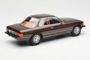 Mercedes 500 SLC C107 Brūns KK-Scale 1:18 180851 Metāls — attēls 2 no 6