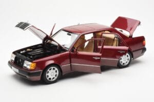 Mercedes 500E W124 Sarkans Metallic Dīlera Izdevums Norev 1:18 B66040699 Metāls — attēls 2 no 8
