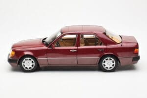 Mercedes 500E W124 Sarkans Metallic Dīlera Izdevums Norev 1:18 B66040699 Metāls — attēls 4 no 8