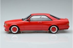 Mercedes 560 SEC W126 Widebody Sarkans Otto 1:18 OT995 Sveķi — attēls 3 no 6