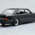 Mercedes 560 SEL AMG W126 Obsidian Melns Otto 1:18 - image 2 of 6