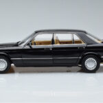 Mercedes 560 SEL W126 Melns Norev 1:18 - image 4 of 7