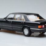 Mercedes 560 SEL W126 Melns Norev 1:18 - image 6 of 7