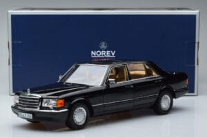 Mercedes 560 SEL W126 Melns Norev 1:18 183793 Metāls — attēls 7 no 7