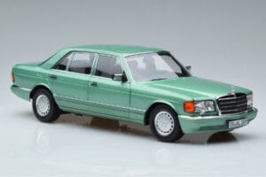 Mercedes 560 SEL W126 Gaiši Zaļš Norev 1:18 183469 Metāls — attēls 5 no 7