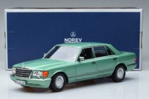 Mercedes 560 SEL W126 Gaiši Zaļš Norev 1:18 183469 Metāls — attēls 7 no 7
