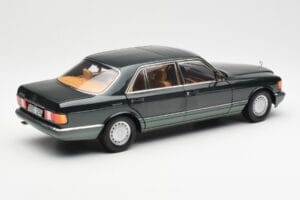 Mercedes 560 SEL W126 Night Zaļš Metālisks Dealer Edition Norev 1:18 B66040626 Metāls — attēls 3 no 8