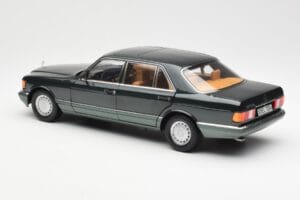 Mercedes 560 SEL W126 Night Zaļš Metālisks Dealer Edition Norev 1:18 B66040626 Metāls — attēls 7 no 8