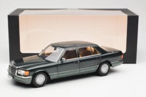 Mercedes 560 SEL W126 Night Zaļš Metālisks Dealer Edition Norev 1:18 B66040626 Metāls — attēls 8 no 8