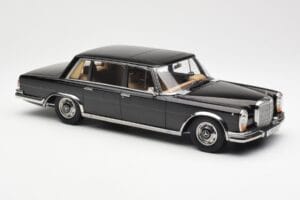 Mercedes 600 SWB W100 Melns KK-Scale 1:18 180601 Metāls — attēls 4 no 6