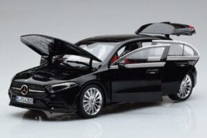 Mercedes A-Class W177 AMG Line Norev 1:18 183861 Metāls — attēls 2 no 7