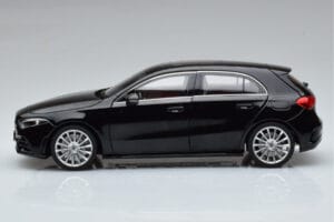 Mercedes A-Class W177 AMG Line Norev 1:18 183861 Metāls — attēls 4 no 7