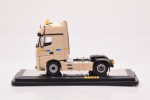 Mercedes Actros Gigaspace IAA 2012 Taksometrs NZG 1:50