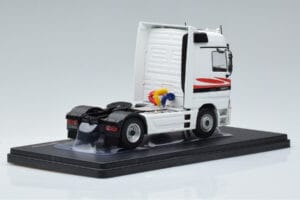 Mercedes Actros MP1 Balts IXO 1:43 TR064 Metāls — attēls 2 no 6