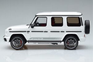 Mercedes AMG G63 Edition 55 W463 Balts GT Spirit 1:18 GT890 Sveķi — attēls 3 no 6