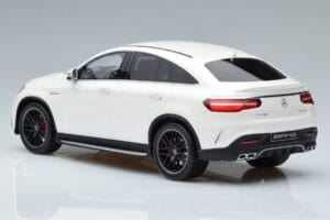 Mercedes AMG GLE 63S C292 Coupe Balts GT Spirit 1:18 B66965706 Sveķi — attēls 5 no 6
