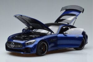 Mercedes AMG GT R C190 Spilgti Zils AUTOart 1:18 76334 Metāls — attēls 2 no 7
