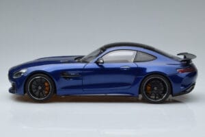Mercedes AMG GT R C190 Spilgti Zils AUTOart 1:18 76334 Metāls — attēls 4 no 7
