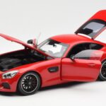 Mercedes AMG GT C190 Sarkans Norev 1:18 - image 2 of 8