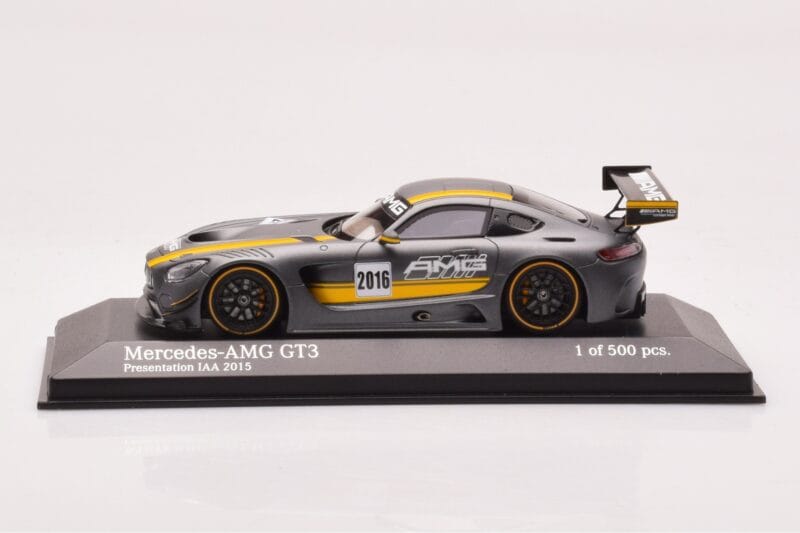 Mercedes AMG GT3 Presentation IAA 2015 Minichamps 1:43