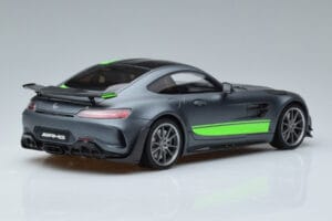 Mercedes AMG GT R Pro Selenite Pelēks GT Spirit 1:18 GT265 Sveķi — attēls 2 no 6