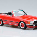 Mercedes AMG SL500 R107 Sarkans Otto 1:18 - image 4 of 6
